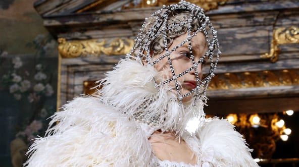 Alexander McQueen Signs P&G Fragrance Deal