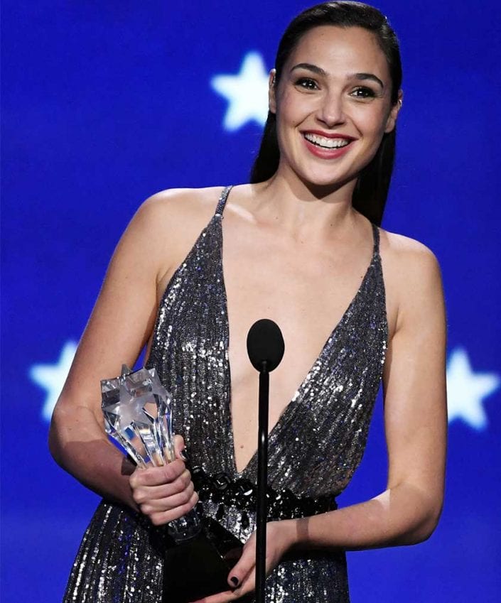 gal gadot critics choice awards