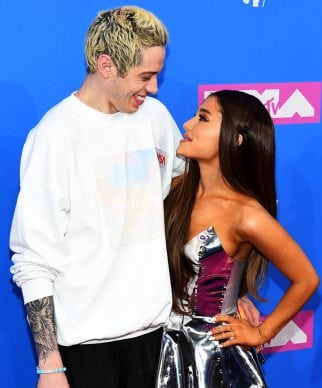 Ariana Grande and Pete Davidson VMAs