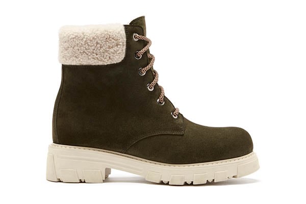 La Canadienne suede winter boots