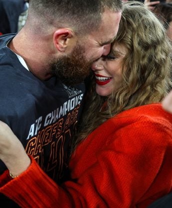 taylor swift travis kelce relationship